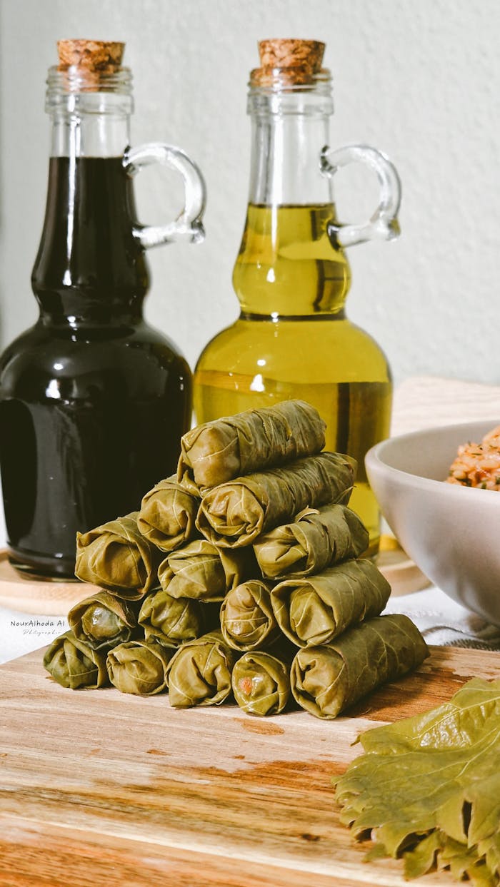 delicious-stuffed-grape-leaves-with-olive-oil-and-vinegar-32445974